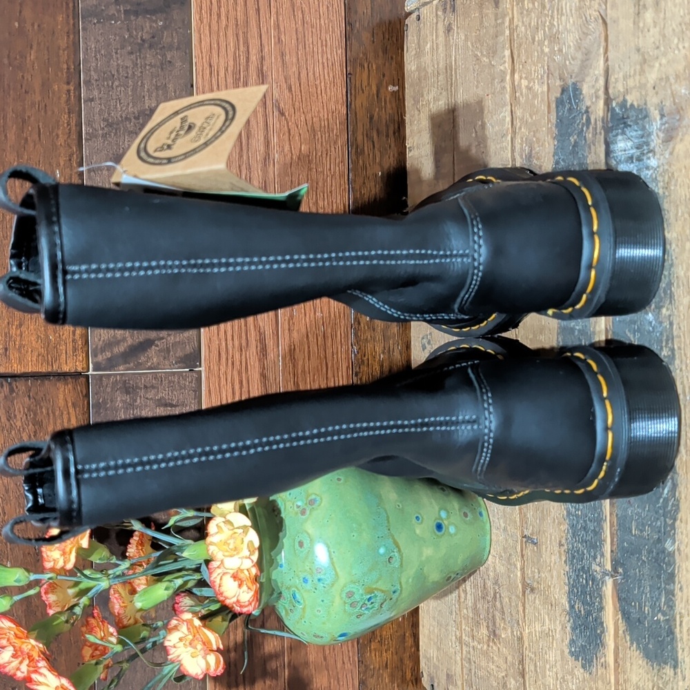 NWT Dr. Martens Black Leather Boots with Gold Stitching - Picture 8 of 10